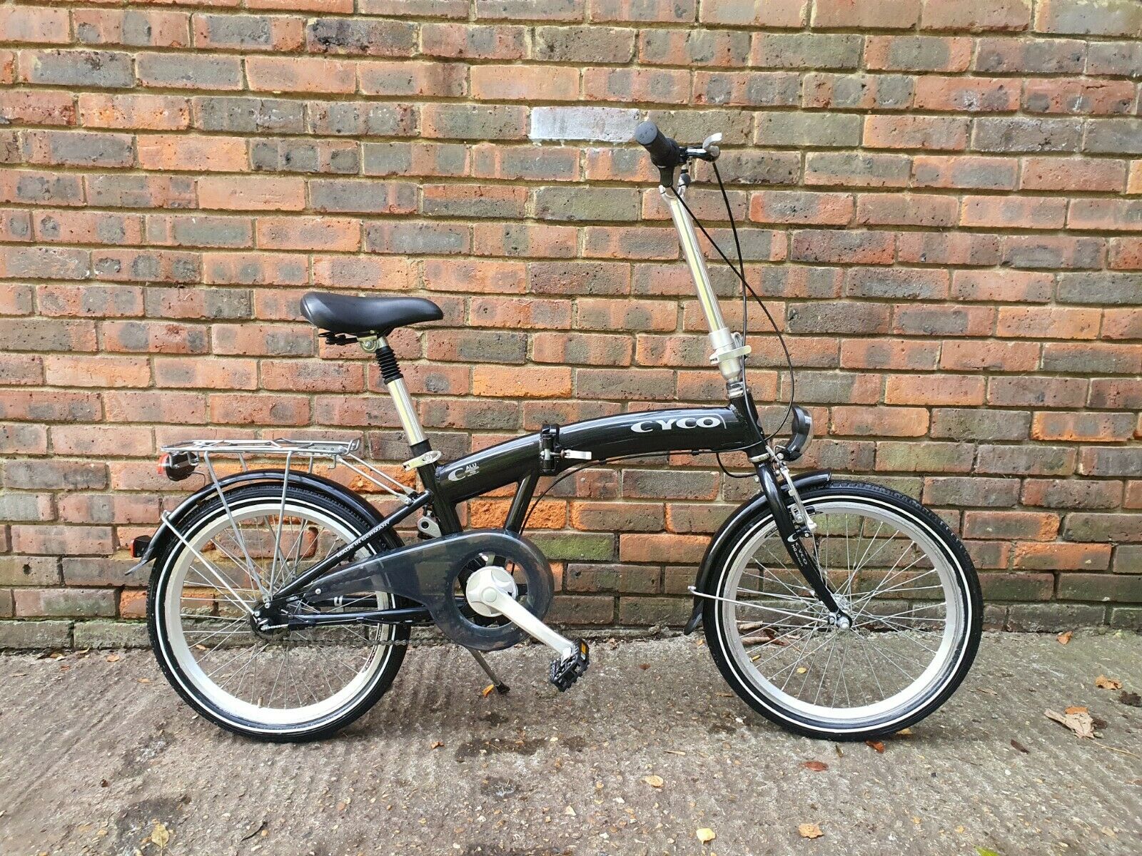 CYCO ADULTS FOLD UP BIKE..*very good condition/ only used a couple of   Folding Bikes 4U