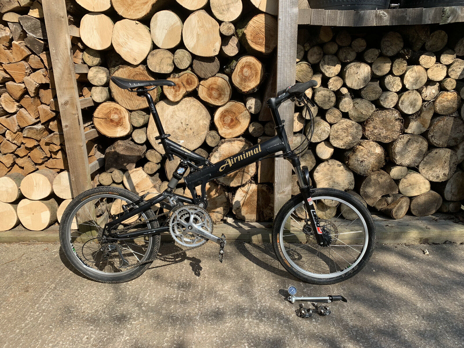 Airnimal White Rhino - folding mountain/treking bycycle - Folding Bikes 4U