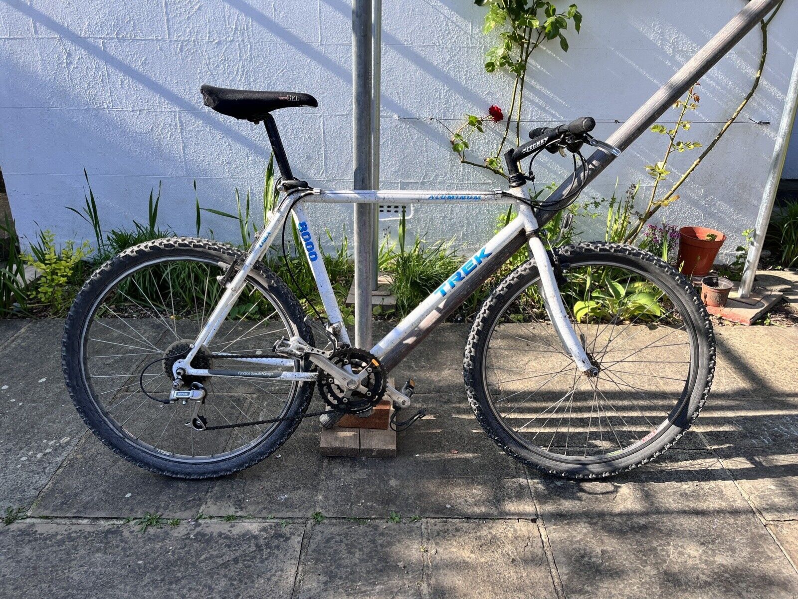 Mint Factory Spec Retro Trek 8000 1991 MTB. Even original tyres barn find LARGE - Folding Bikes 4U