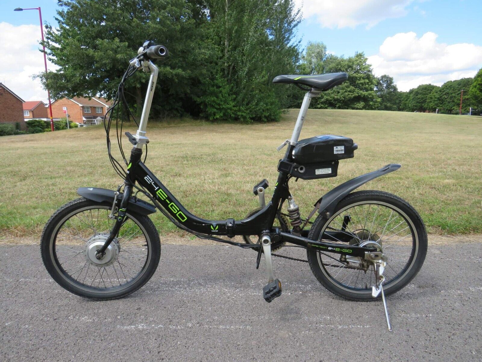 A GOOD WORKING VIKING EGO 24v FOLDING ELECTRIC BICYCLE WITH CHARGER - Folding Bikes 4U