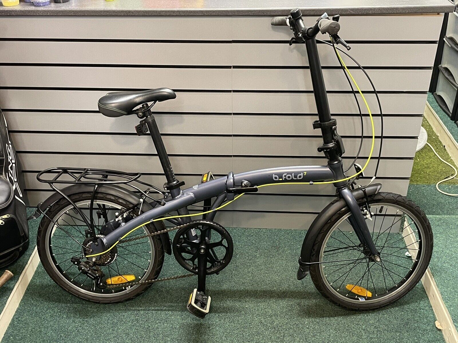 B-Fold 7 Folding Bike : Great Condition : 7 Speed Shimano Gears - Folding Bikes 4U