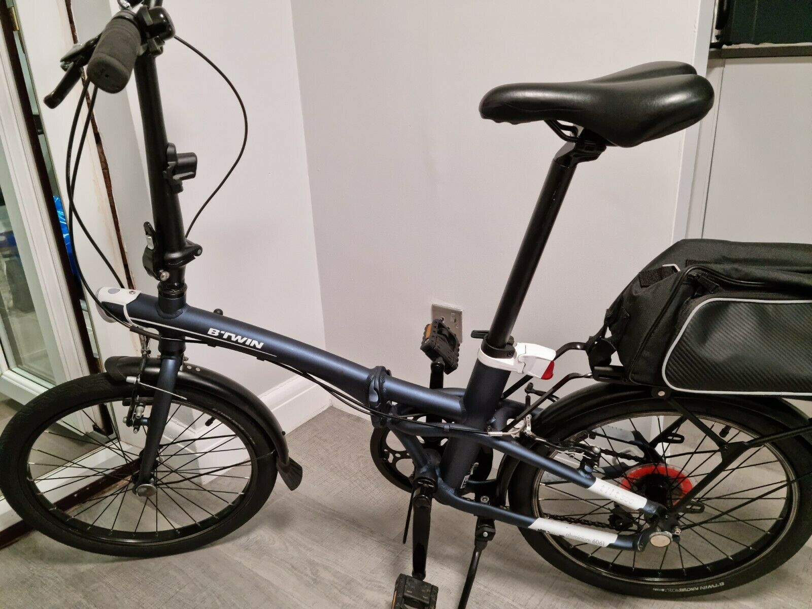 BTWIN TILT 500 FOLDING BIKE + PANNIER RACK & BAG - Folding Bikes 4U