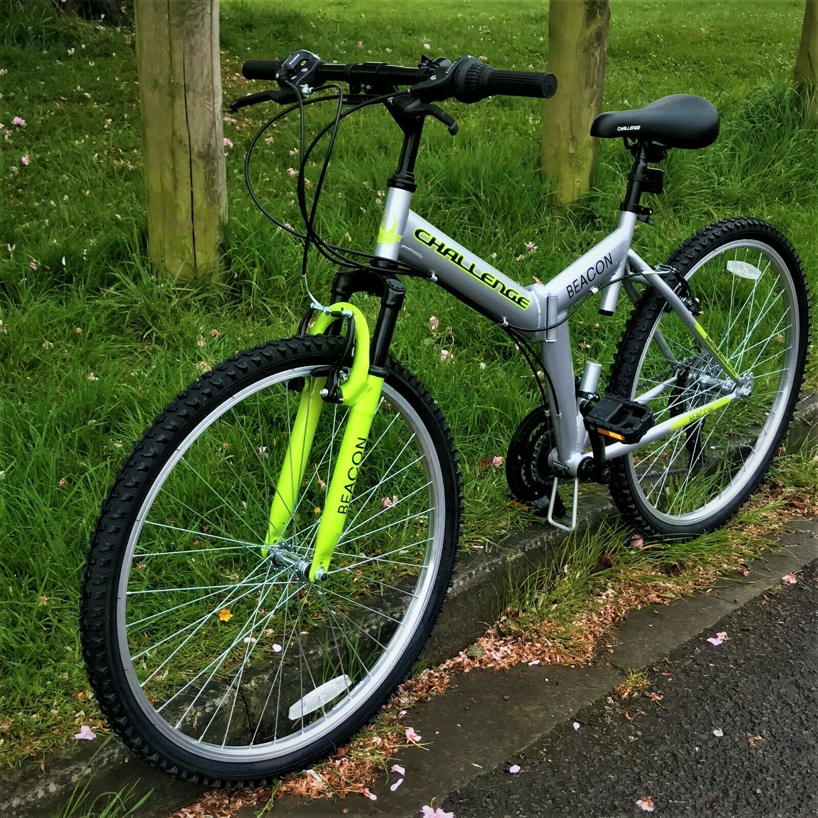 Challenge Beacon 26 inch Wheel Size Men's Folding Bike - Folding Bikes 4U