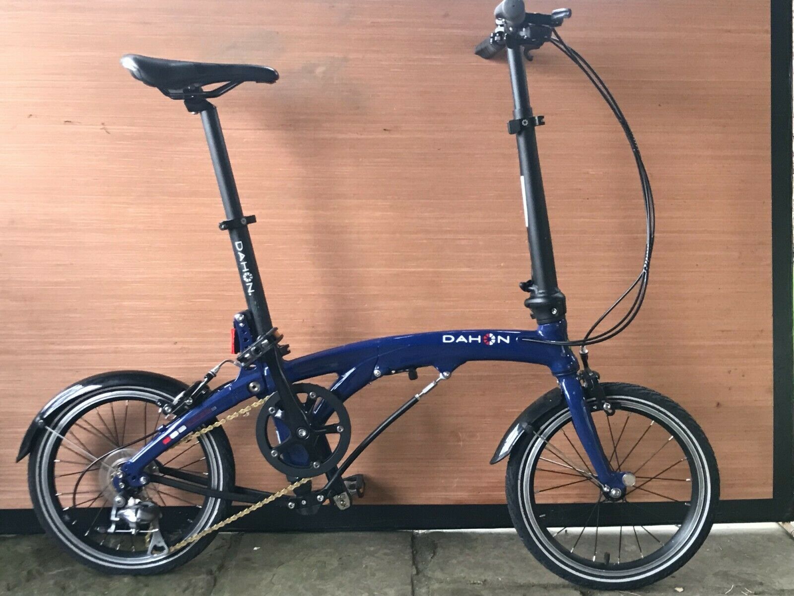 DAHON EEZZ D3 LIGHTWEIGHT FOLDING BIKE - Folding Bikes 4U