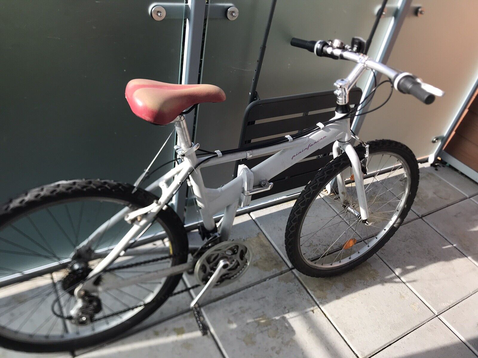 Dahon Pininfarina Design Full Size Folding Bike - Medium Frame - Folding Bikes 4U