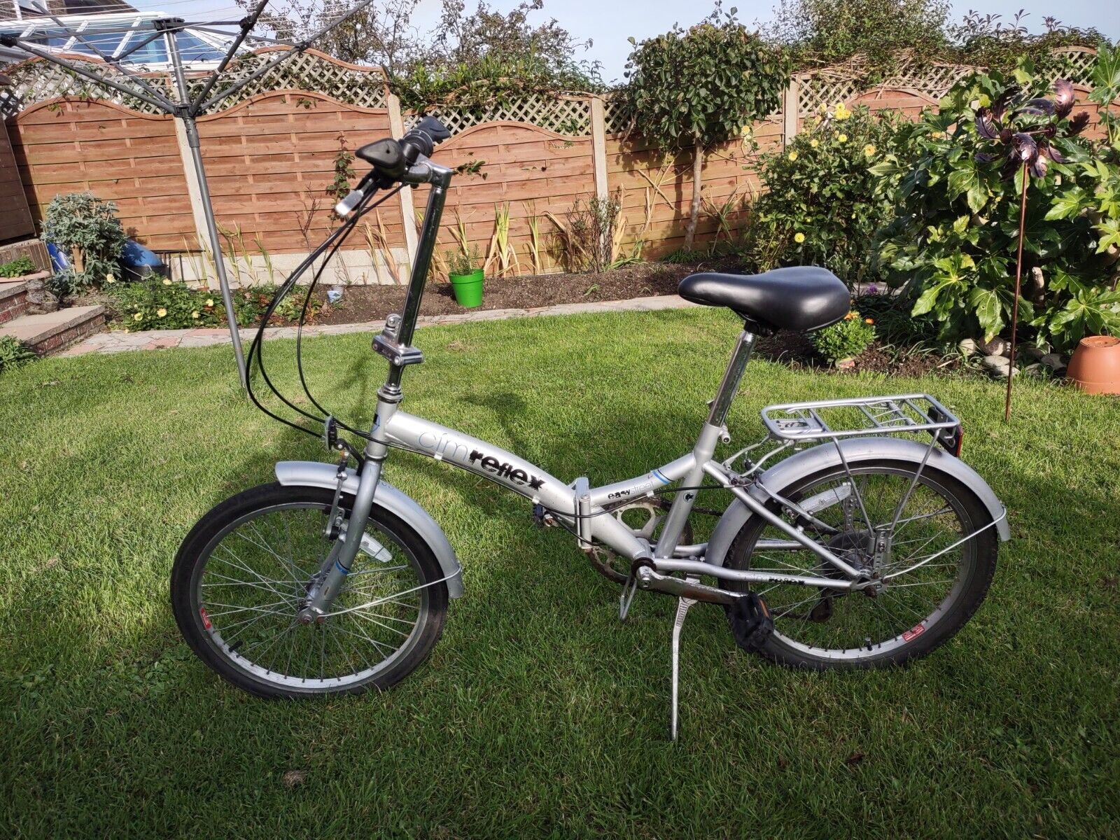 Folding bike (CFM Reflex) 20" wheels - Folding Bikes 4U