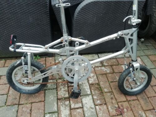 Gekko concertina folding bike 12 inch wheels - Folding Bikes 4U