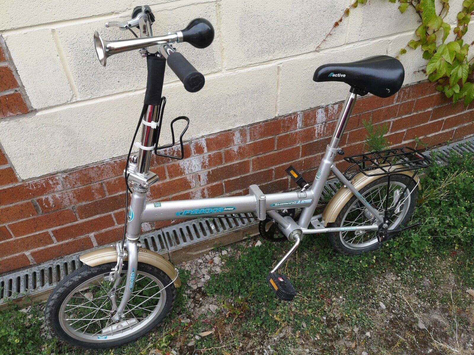 Pakka Supreme Fold Up Bike 3 Speed With Accessories & Horn Collection ST7 Stoke - Folding Bikes 4U