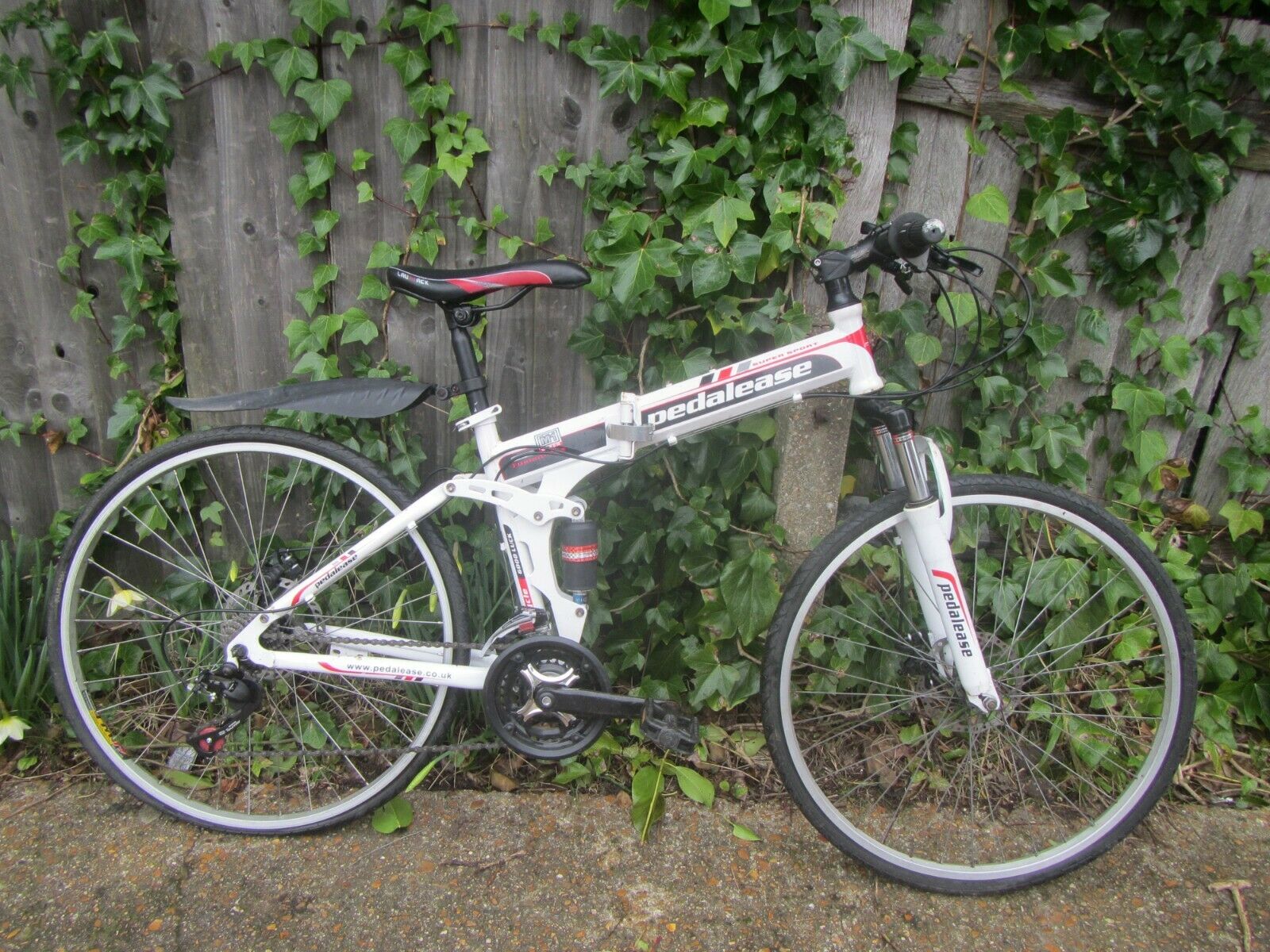 Pedalease M1 Super Folding Bike - 16" frame, 26" wheels - Folding Bikes 4U