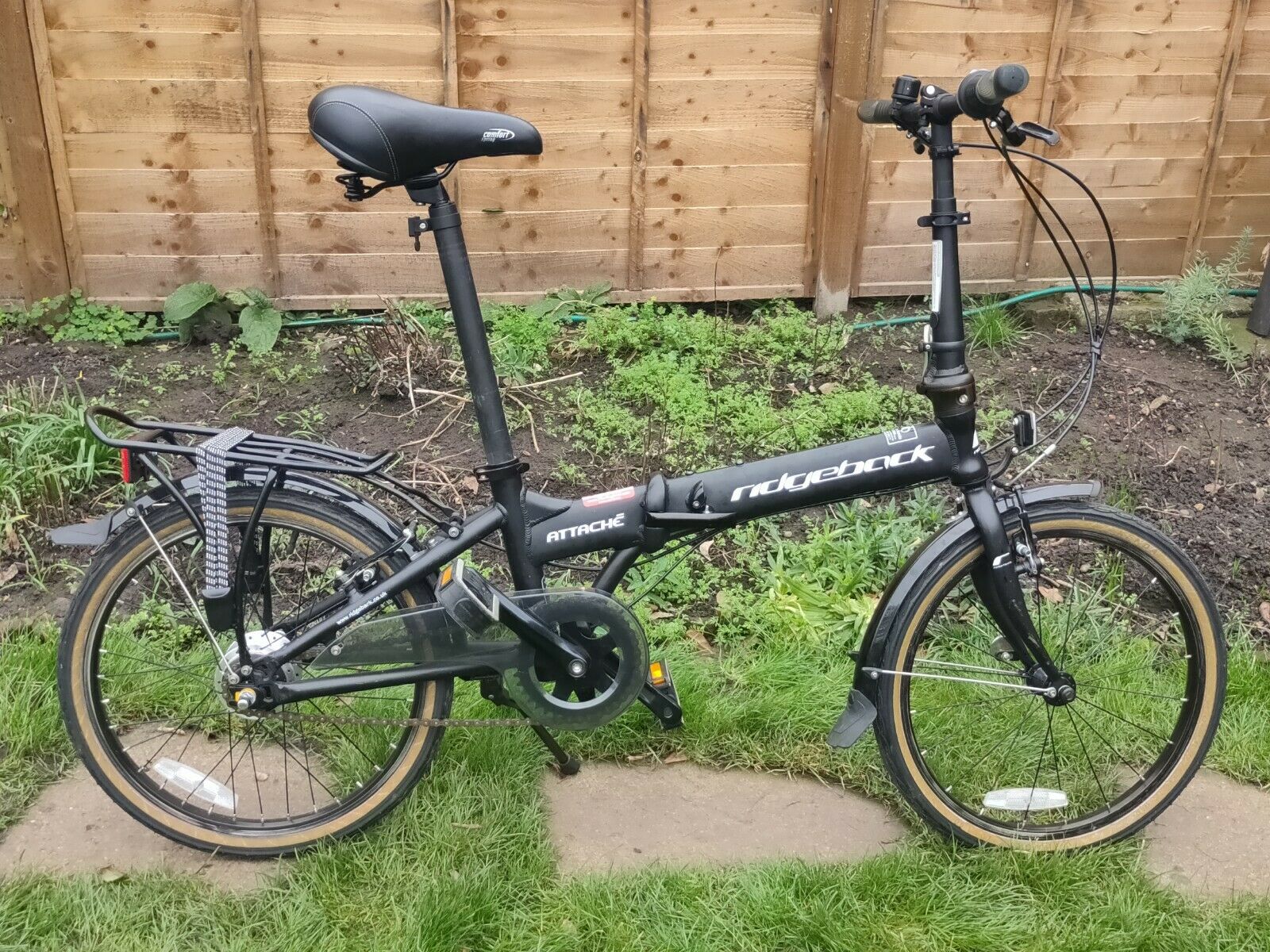 Dahon Ridgeback Ridgeback Attache / Dahon Vitesse D7HG - Folding Bike - Brilliant Cond ...
