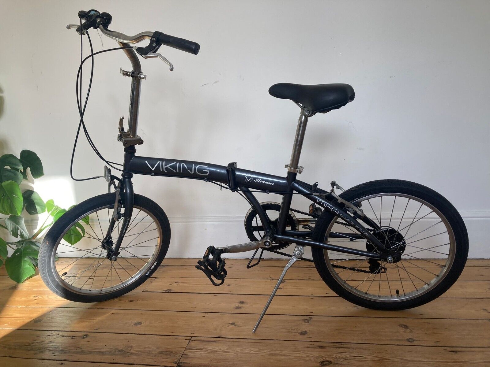 Viking Avenue Vn44 Folding Bike / Foldable Bicycle with kickstand  - Folding Bikes 4U