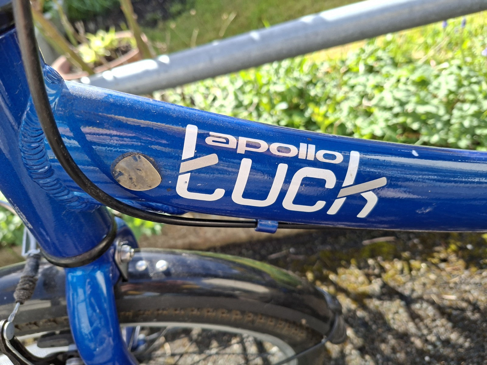 Apollo Tuck Folding Bike 20 6-Speed, Excellent Collection Only From LS21 3JA