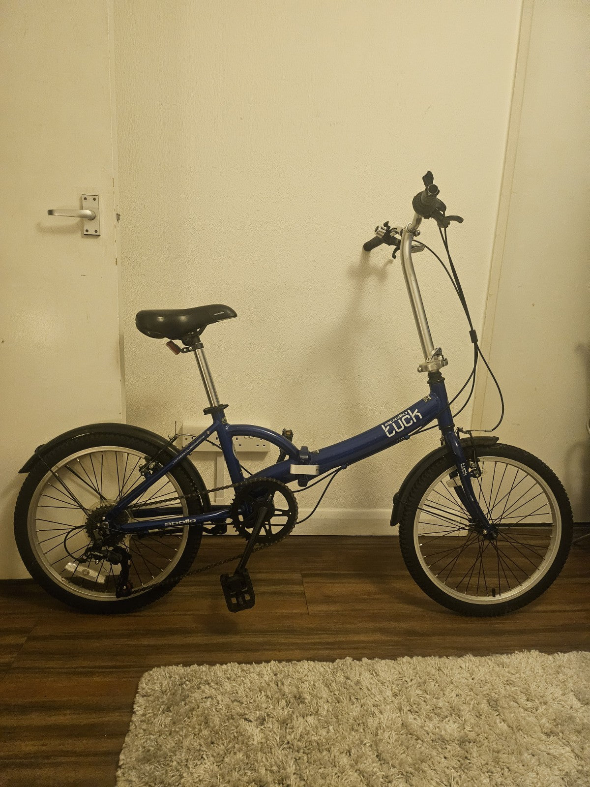 Bicycle Apollo Tuck Folding
