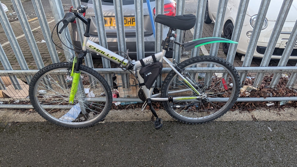 Challenger Beacon Folding Bike - Excellent Condition + Extras