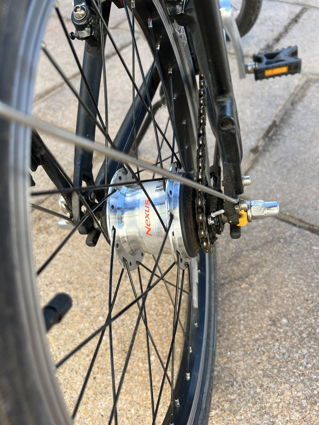Dahon Vitesse D7 HG Folding bicycle.