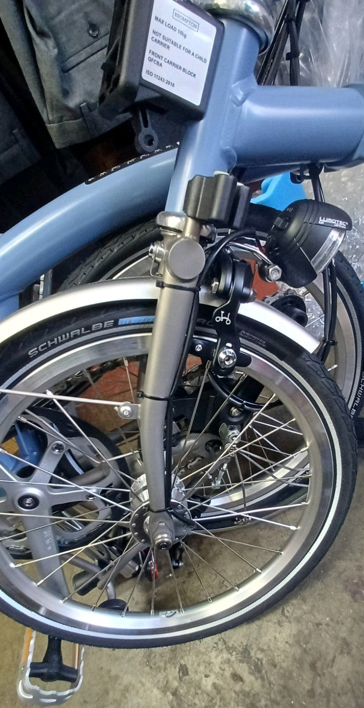 Brompton  M6L superlight cloud blue dynamo light titanium worldwide 🌐 shipping