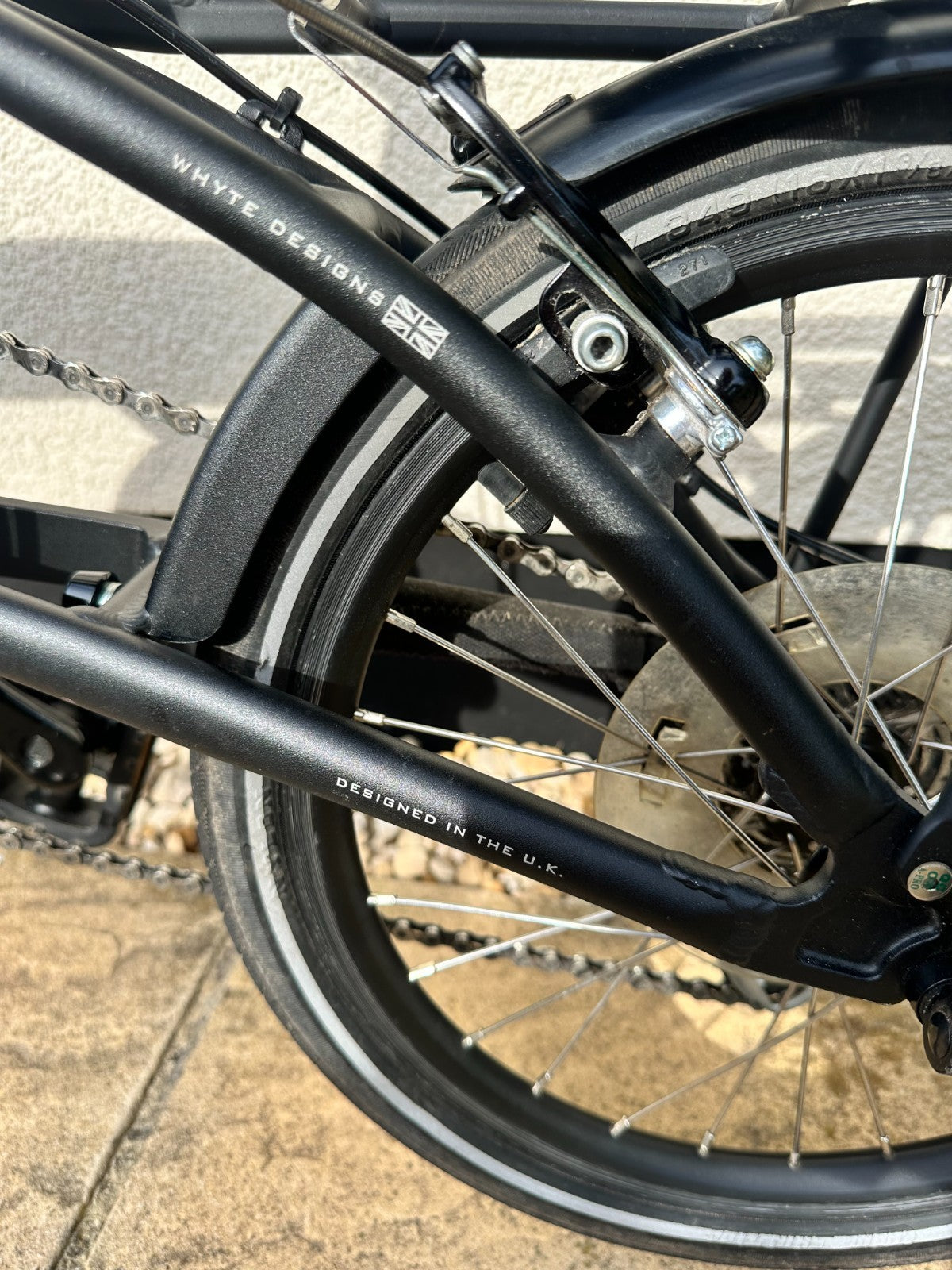 Mezzo Folding Bike D9 very lightly used 9 gears excellent condition