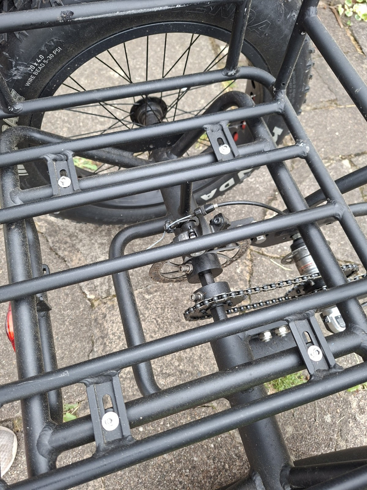 Jorvik folding Tricycle 20in Black Disc Brakes Hub Gears Rack Guards