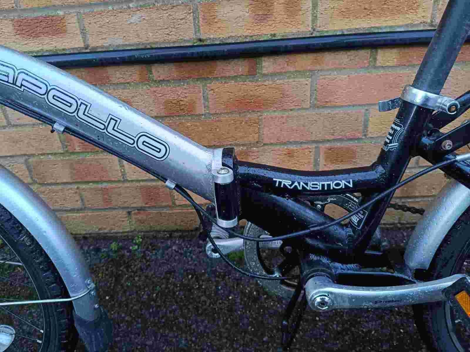 Aluminium Apollo Transition folding bike in good condition with a comfort saddle