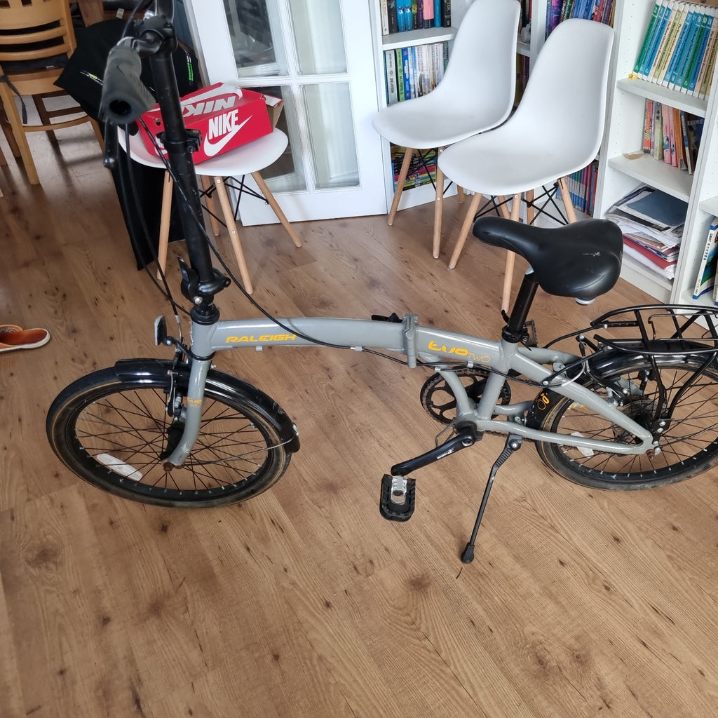Raleigh Evo Two Folding Bike – great  Condition