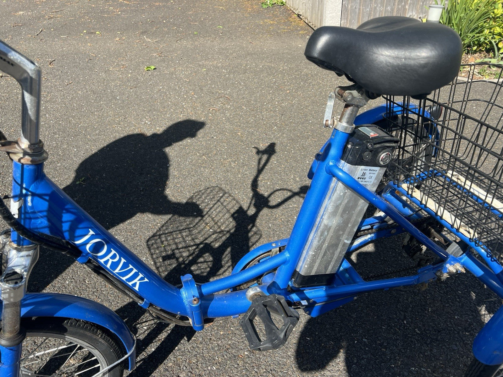 Jorvik Folding  Tricycle :  Blue : 20in