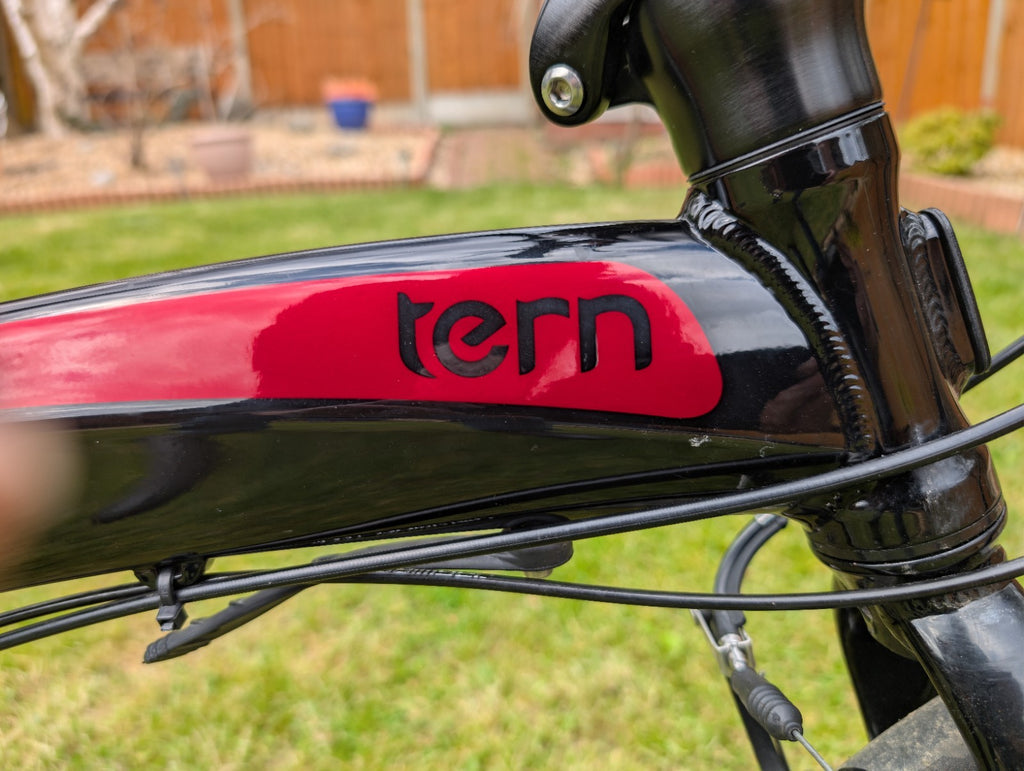 Tern Verge P9 Red & Black 9 Speed Folding Bike in Excellent Condition One Owner