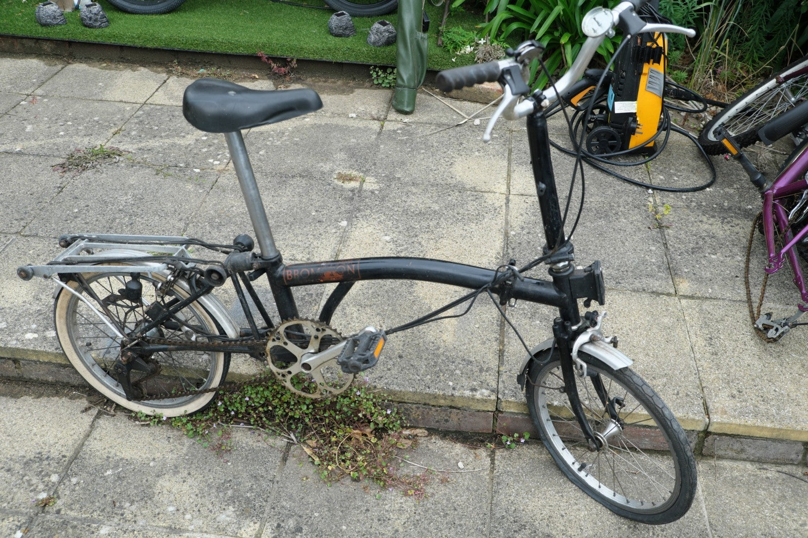 Vintage Brompton Folding Bike Made in England 3 Speed Rack Model Classic Black