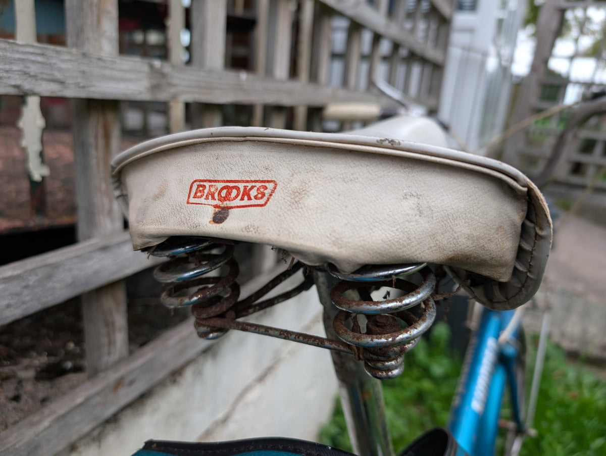 1970s Raleigh Shopper 20in Bike For Restoration. With Matching Racktop Bag.