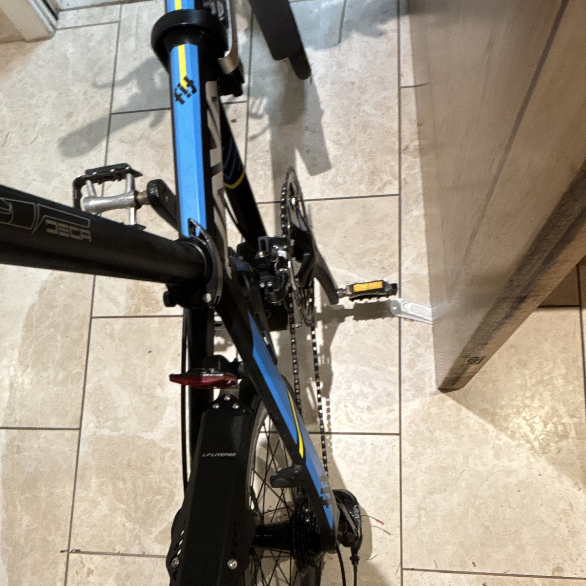JAVA 20in Folding Bike Mechanical Disc, Derailleur Gears, Mudguards, Black/Blue