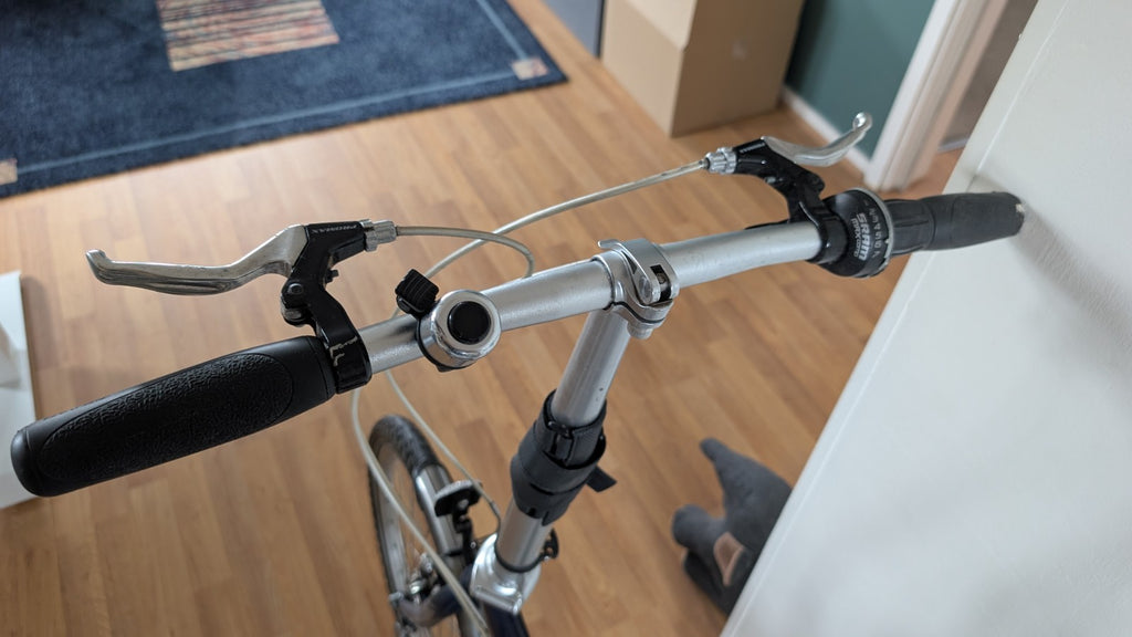 Dahon Speed D7 Folding Bike 20in Blue Aluminium, Rack, Mudguards, V-Brakes