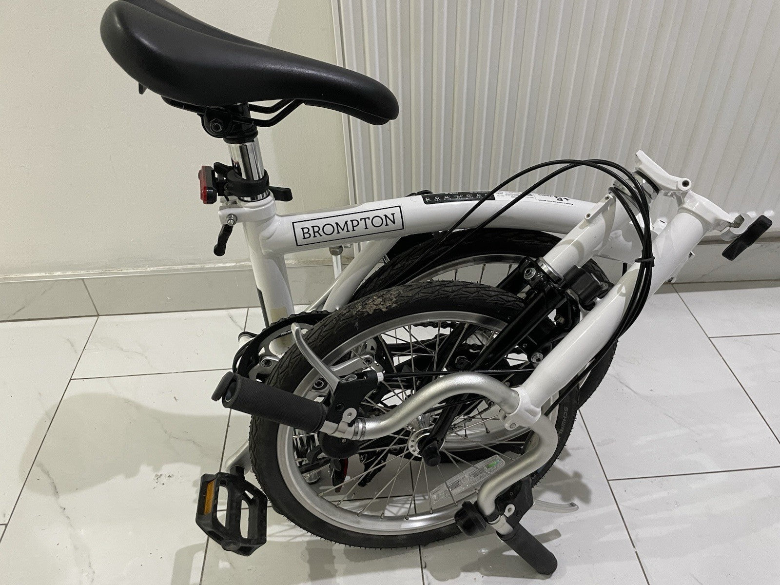 Brompton A Line Folding Bike – 3 Speed + Brompton Folding Pedal. Collection Only