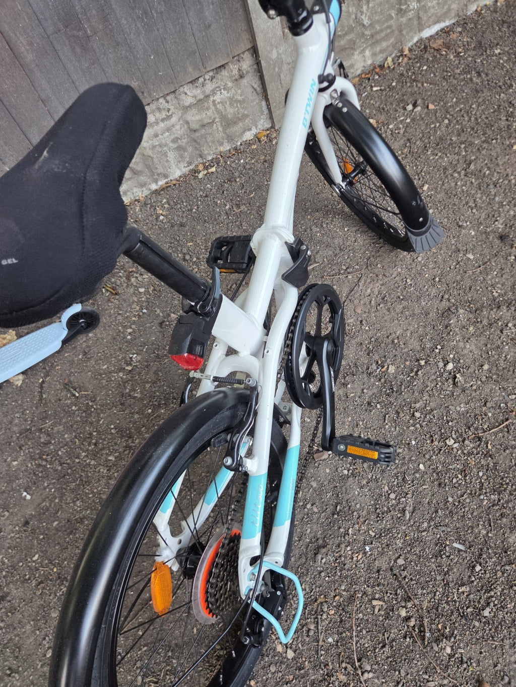 B'TWIN Tilt 500 20in Folding Bike 7 Speed Foldable White V-Brakes