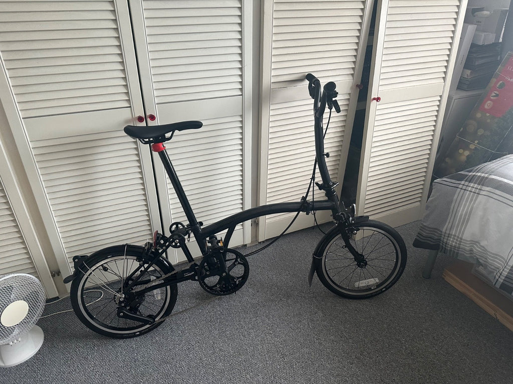 Brompton P Line 2022 4 Speed Mid Handlebar Midnight Black *ONLY USED ONCE*