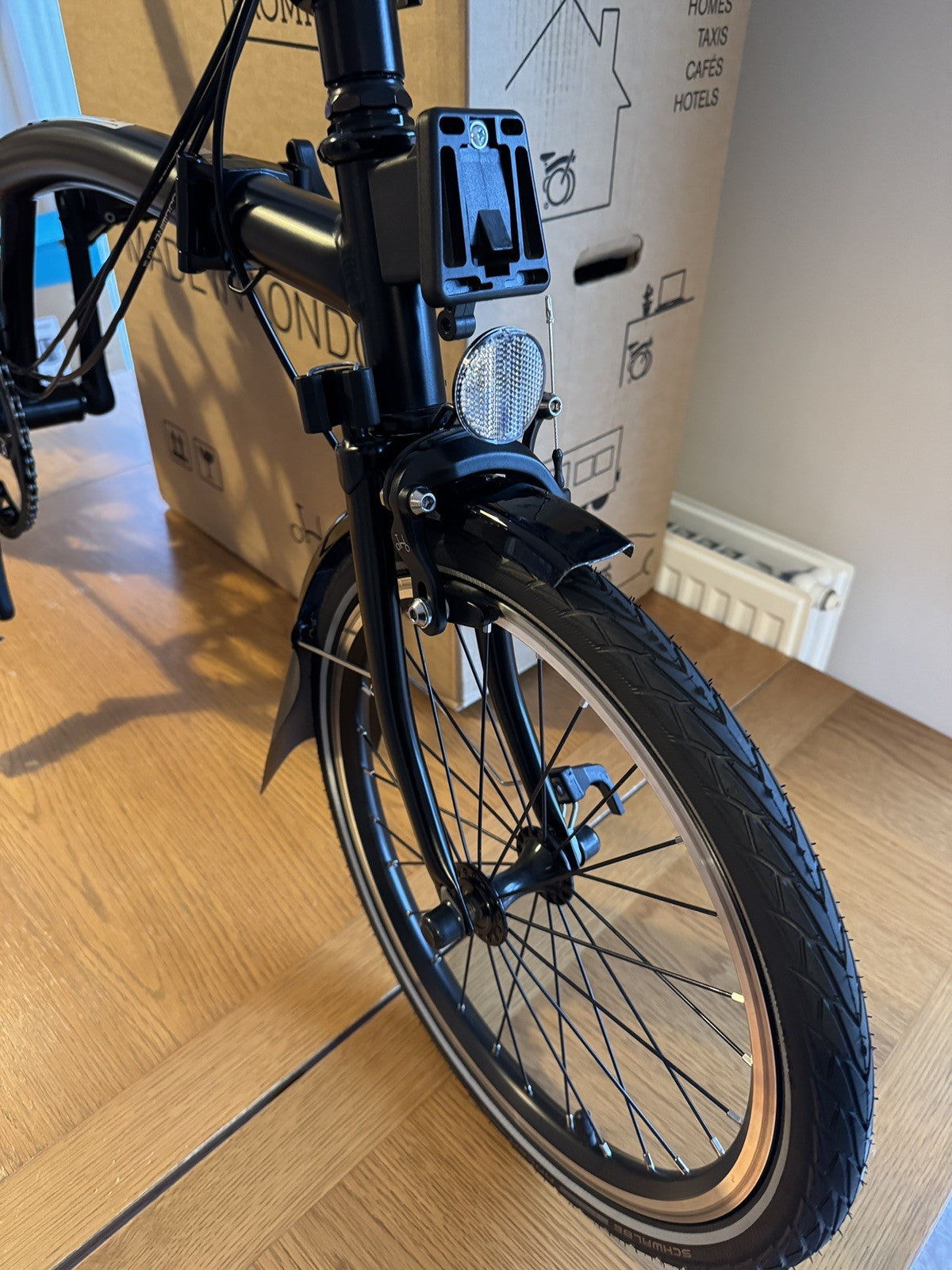 Brompton C Line Explore H6L 6 Speed High Handlebar Black – Mint & Boxed