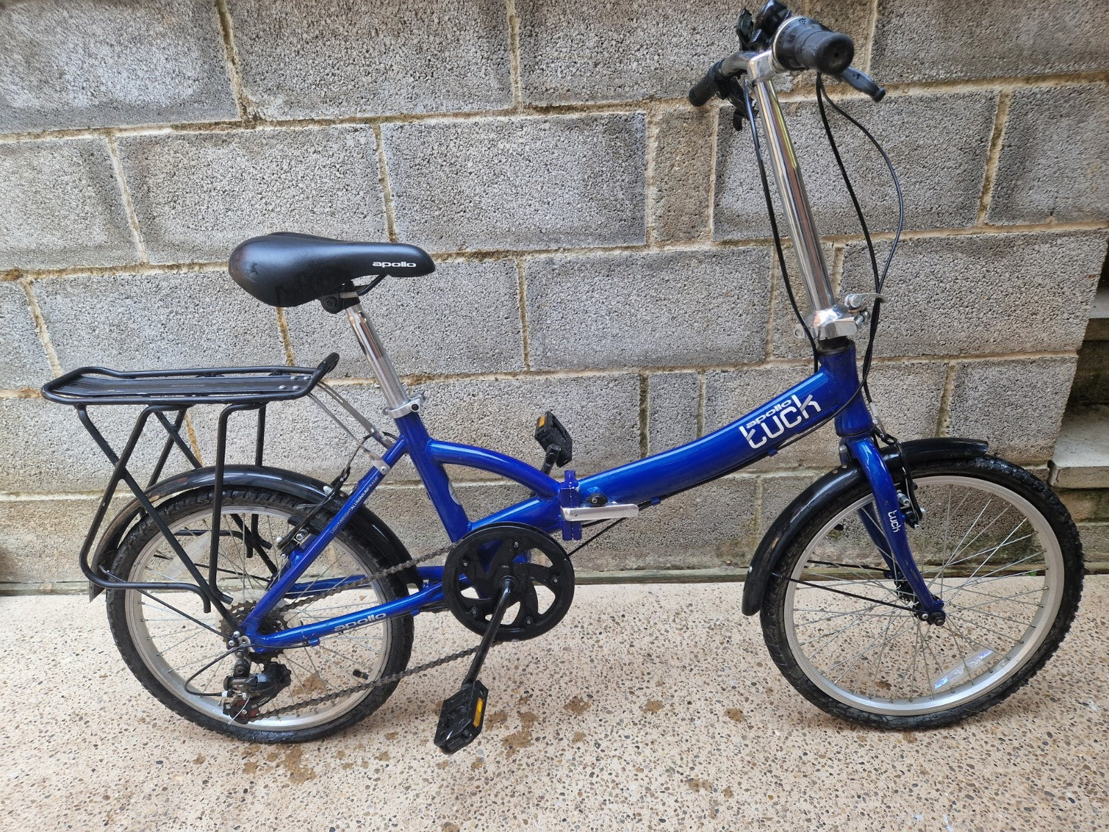 Apollo Buck Folding Bike 20in Blue with Rear Rack Mudguards Kickstand