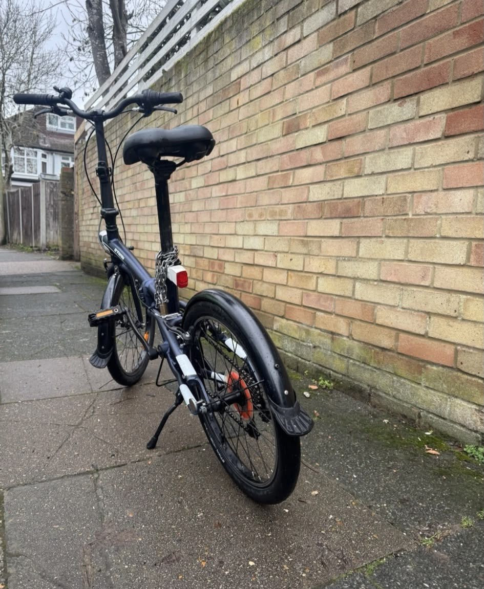BTWIN Folding Bike 20″ | Urban Commuter Bicycle | 6-Speed Bike | Great for City