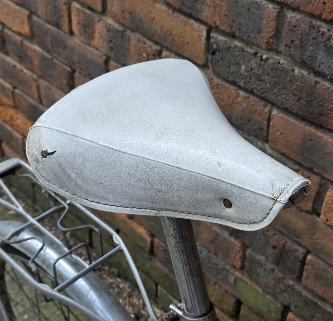 1970's VINTAGE Raleigh Stowaway FOLDING Bike (17" FRAME SIZE w/ 20" WHEELS)