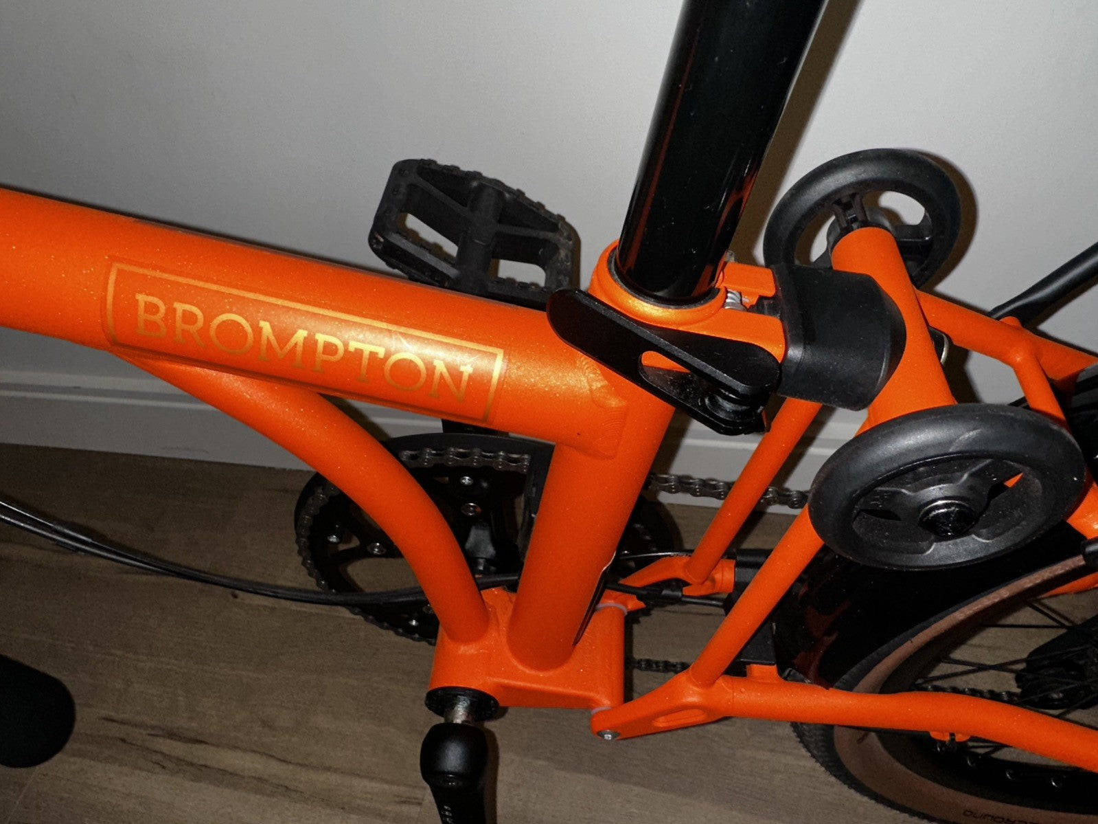 Brompton G-Line(roller frame), M, Orange, 8 speed - Be seen lights included