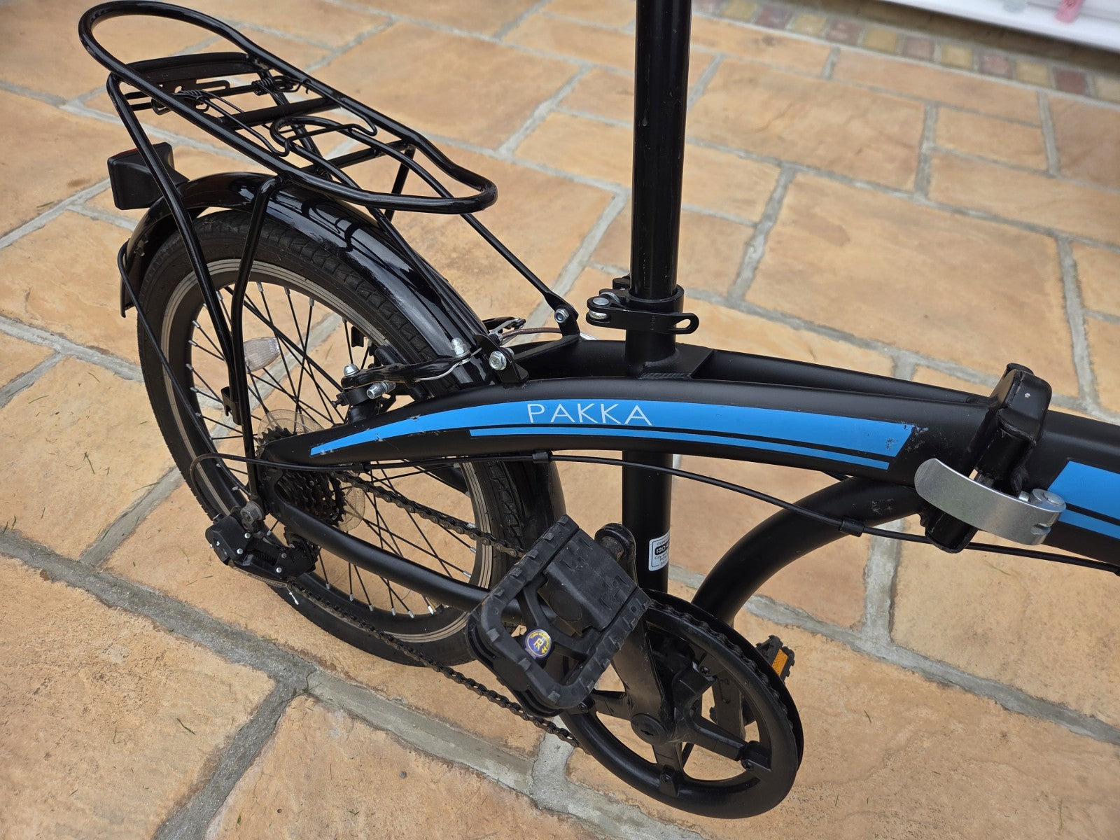 Ammaco Pakka Lite Folding Bike 20" Wheel 6 Speed – Black – Great Condition