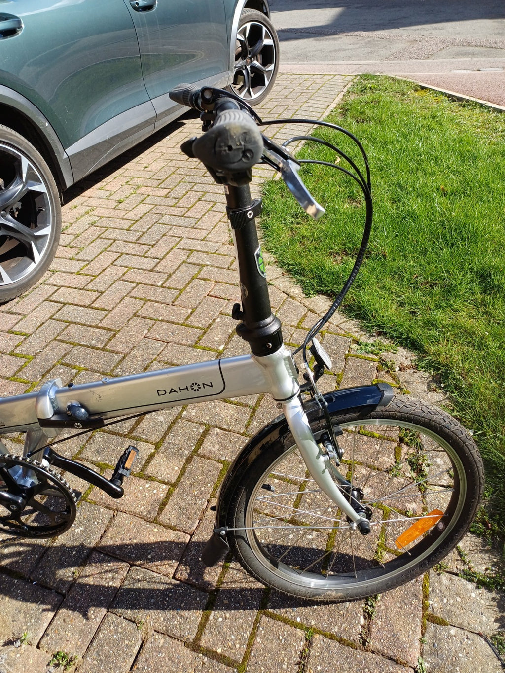 Dahon Mariner D8 Foldable Bike  Brand New Never Used Collection From Bedford