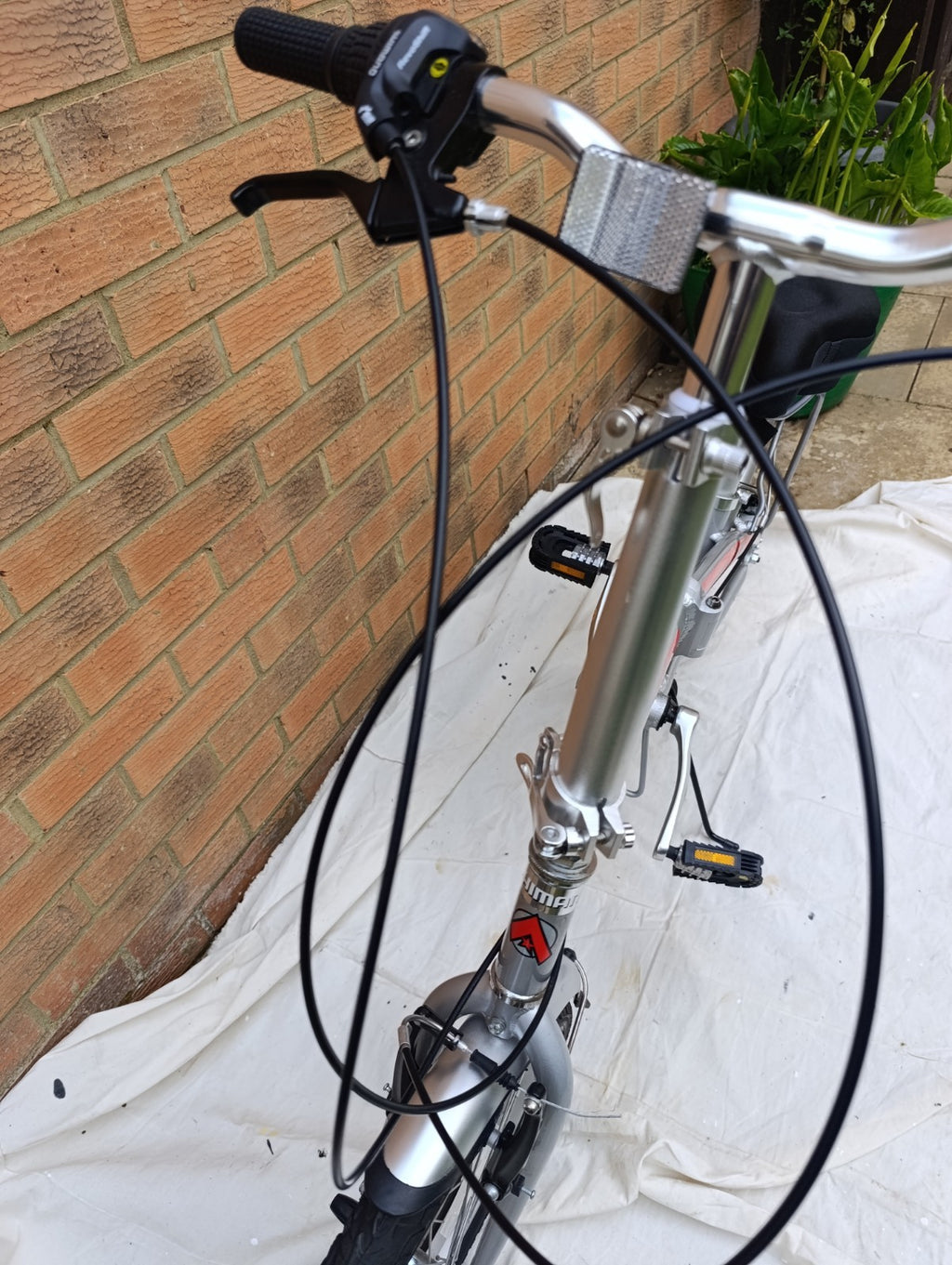 Ammaco Pakka Lite 20 Inch Wheel 6 Speed Alloy Folding Bike Silver