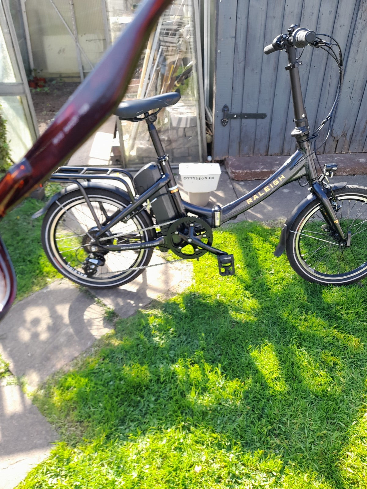 Raleigh  Folding bike, really good condition.