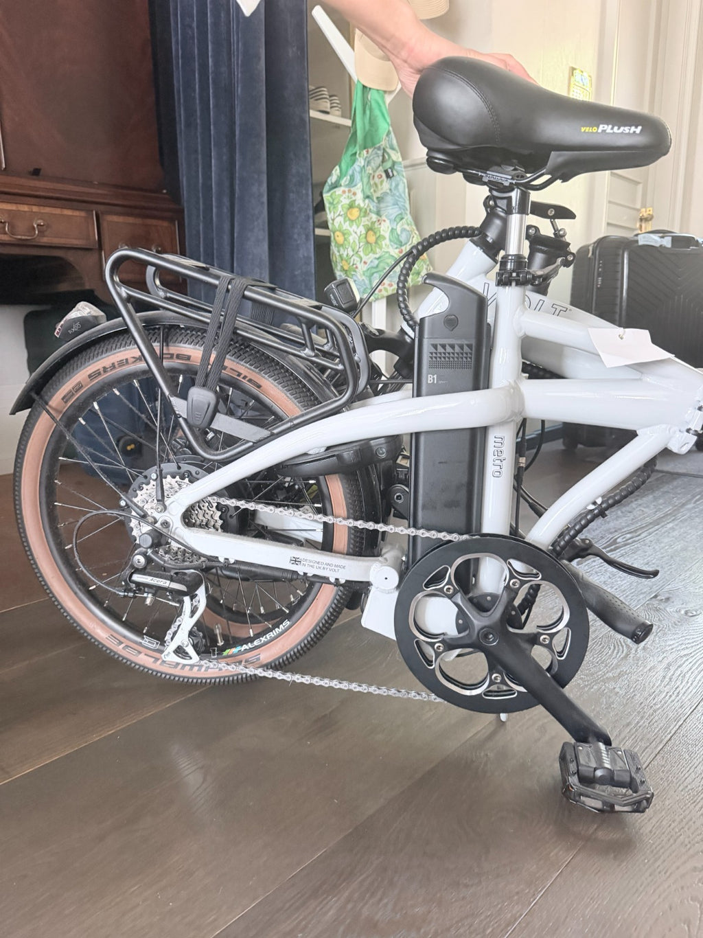 Volt Metro White Folding Bike