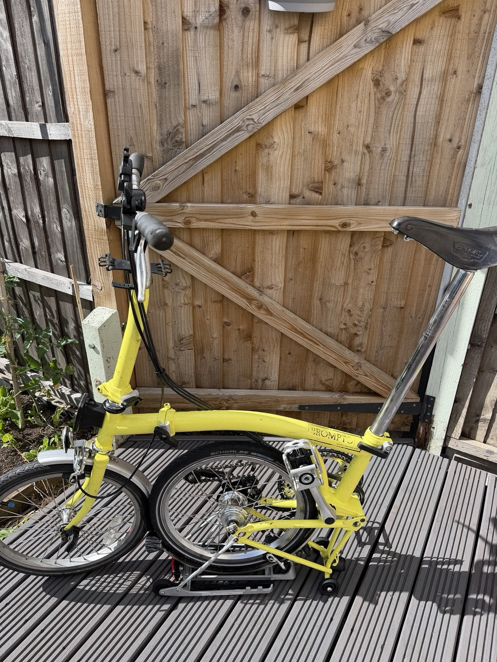 Brompton M6R Folding Bike - 6 Speeds - Yuzu Lime Rear Rack Carrier Block