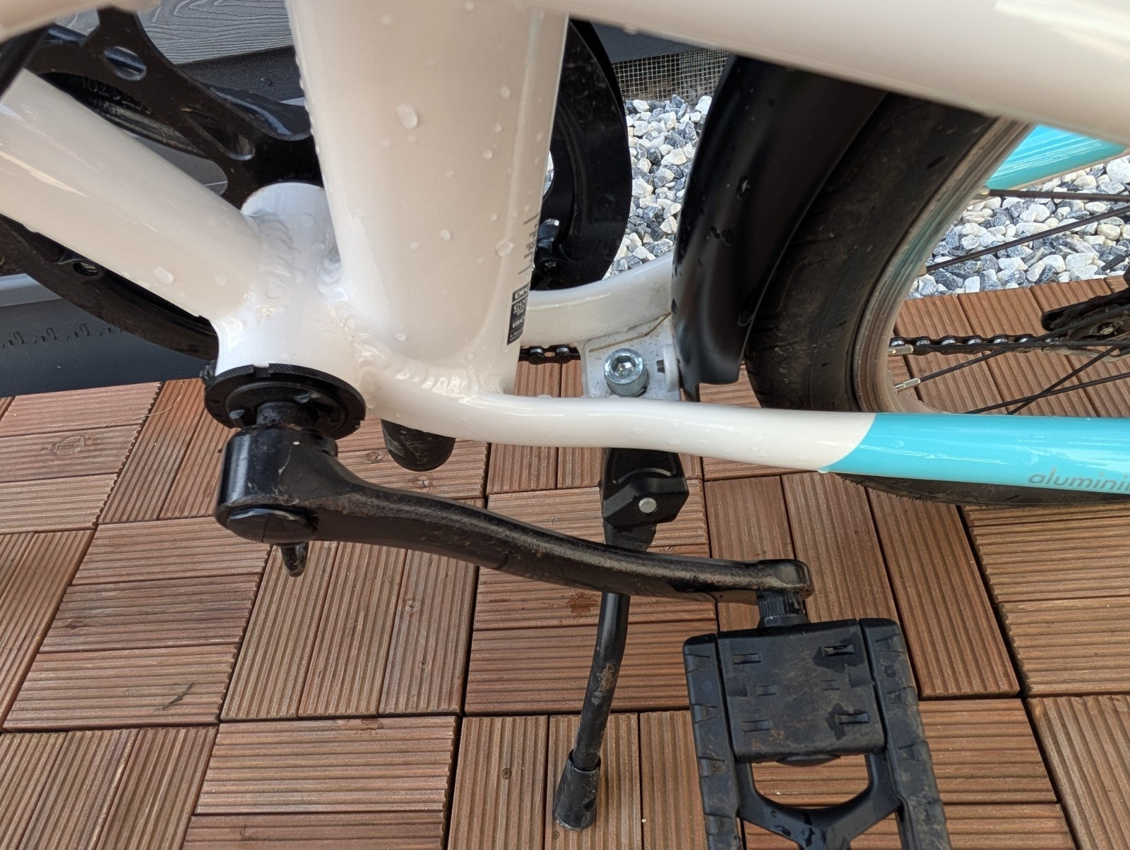 Decathlon B’TWIN Tilt 500 Folding Bike – White & Blue – Great Condition