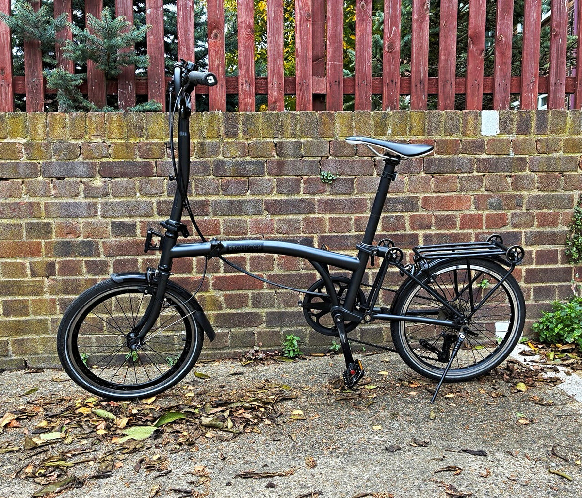Brompton C line  Folding Bike 9 speed  16in Black 23cm