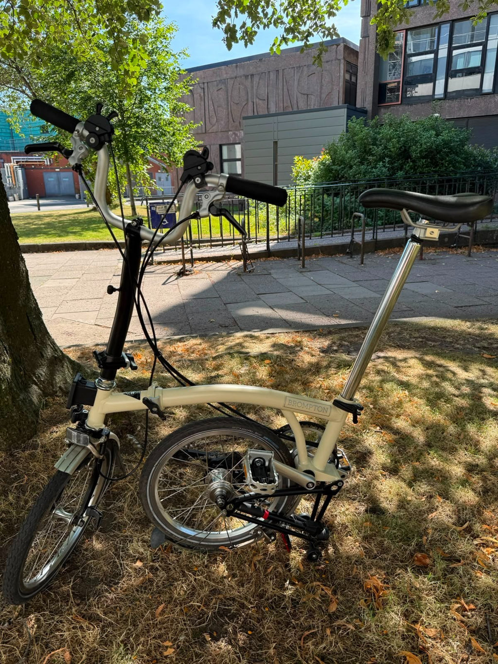 brompton folding bike 6 speed c line cream