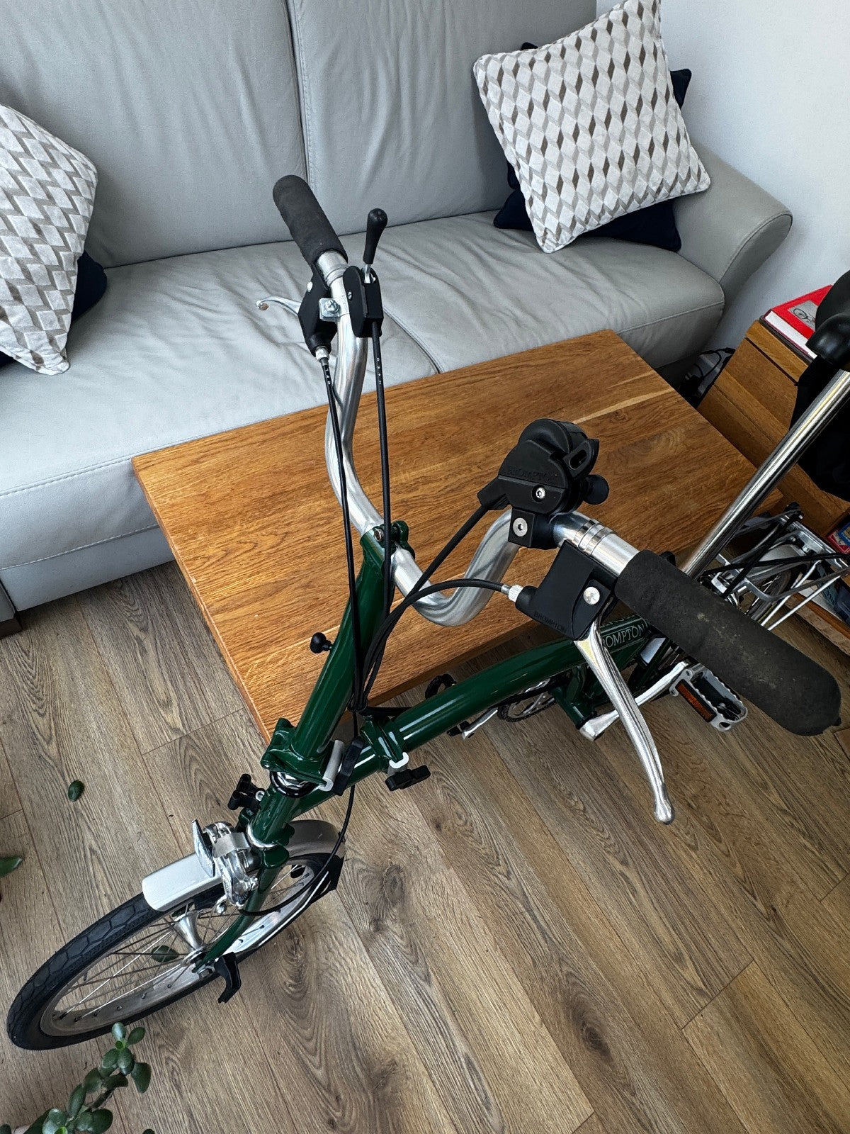 Classic 6-Speed Brompton Folding Bicycle B - Racing Green - MINT