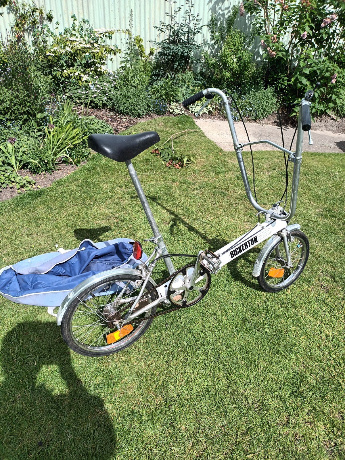 Vintage Bickerton Folding Bike, Good Condition,  White. Rides well + Bag.