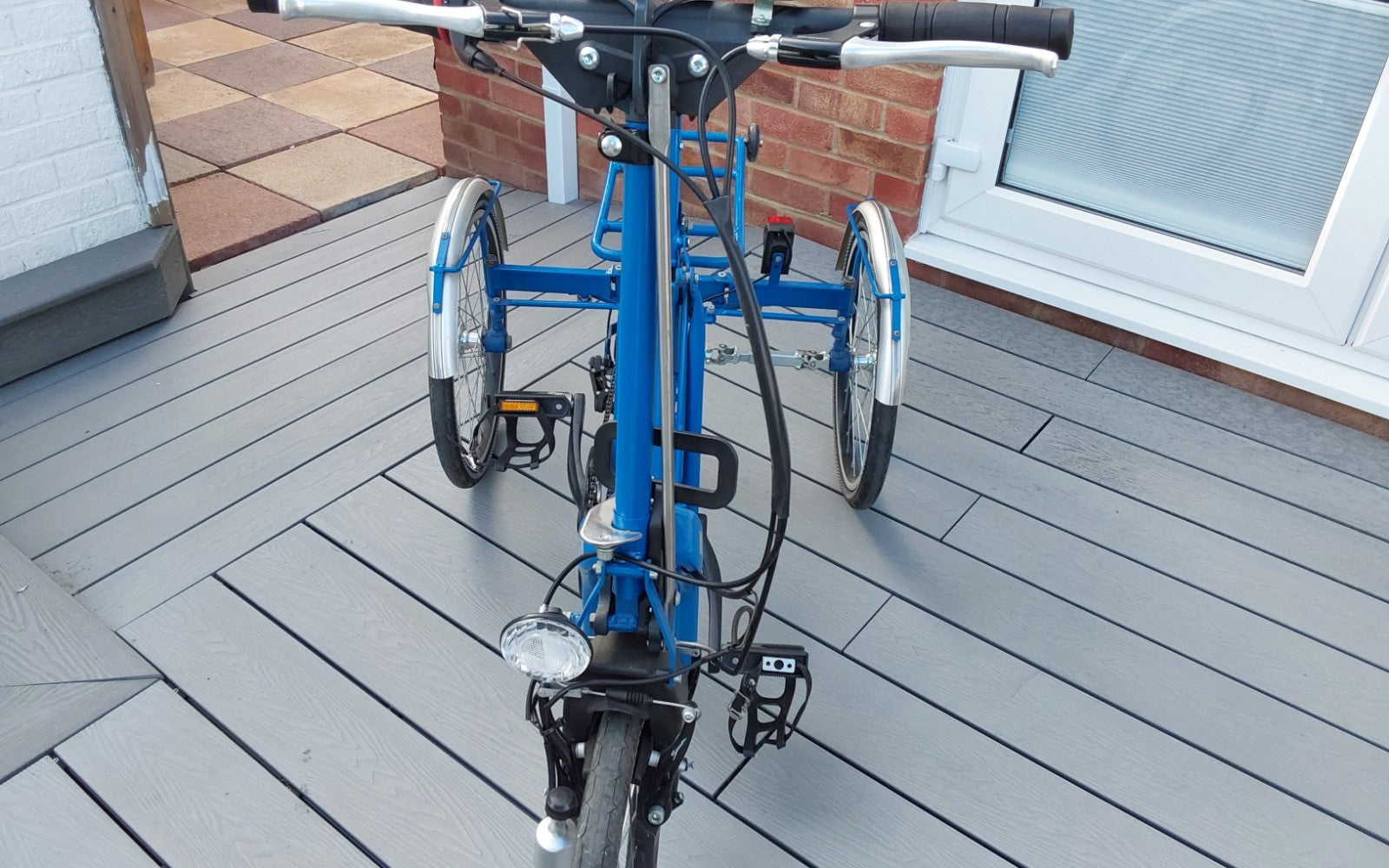 Di Blasi folding bike R32 model. Blue bike in used but in great condition.